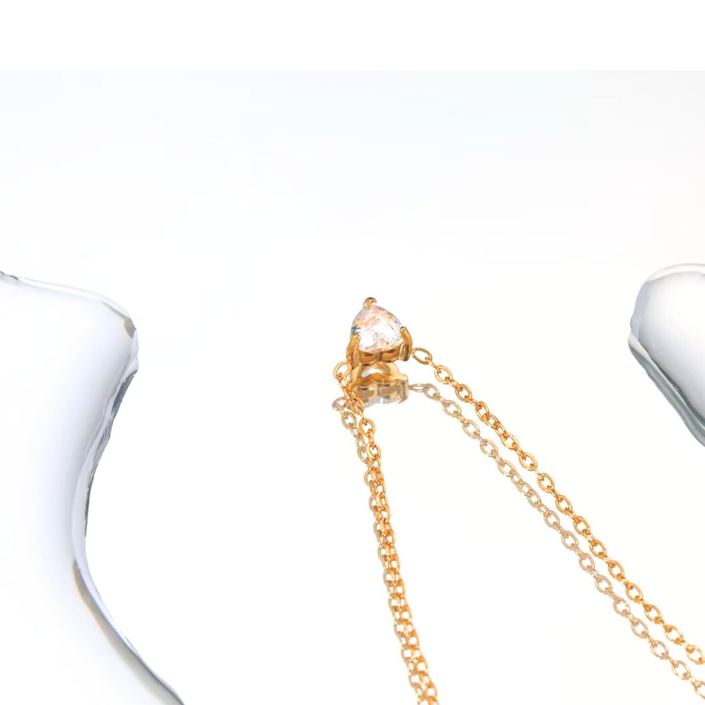 Divine Dainty Heart Necklace - 18K Gold Plated